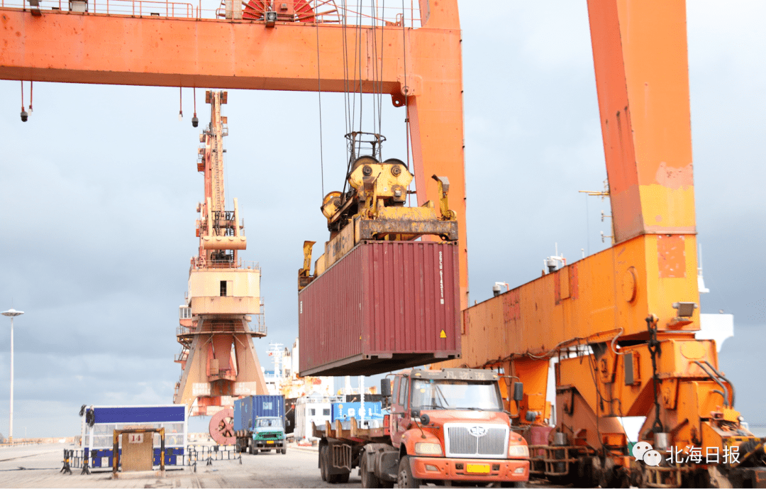 北海首批普貨集裝箱啟航，北部灣搬運服務助力香港物流