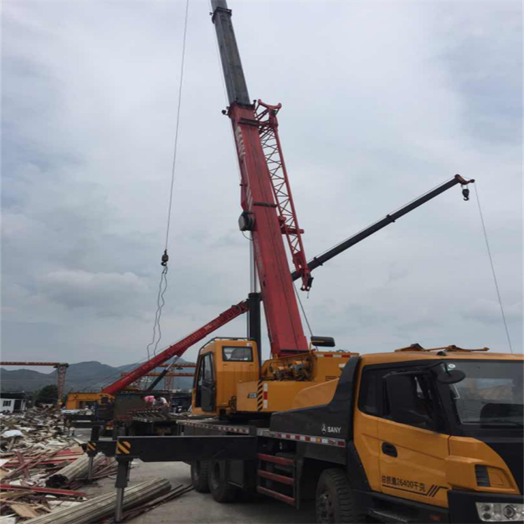 旬陽(yáng)縣70噸隨車吊租賃 一站式解決重型貨物裝卸與運(yùn)輸需求